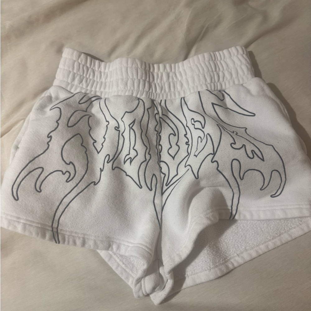 White darc sport Graphic Shorts